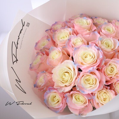 24/36 Signature Round Bouquet Aurora Rose *Available On Aug 29