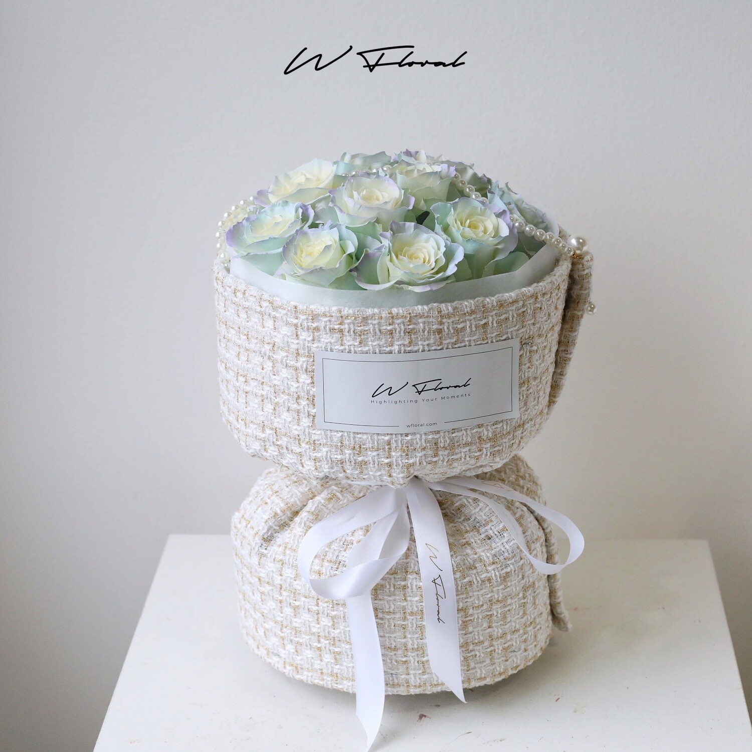 Tweed &amp; Pearl StellaLou Rose Round Bouquet *Available On Aug 29