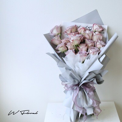 12/19 Signature Rose Bouquet Lavender Rose - Valentine's Day 2023