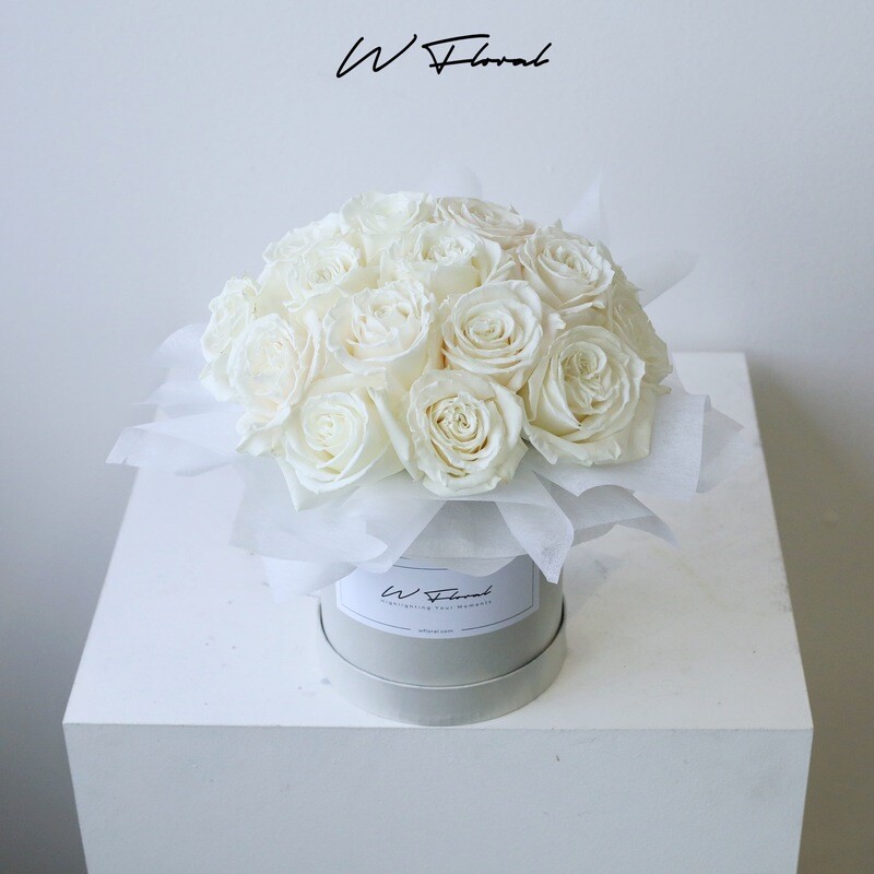 White Rose Hug