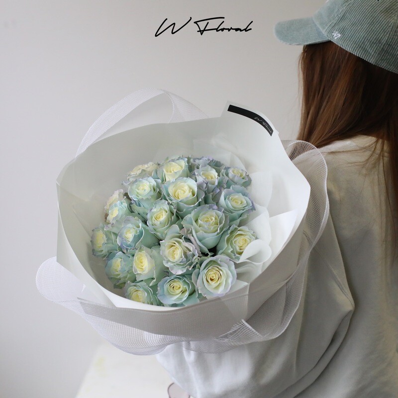 24/36 Signature Round Bouquet Stellalou Rose  *Available On Aug 29