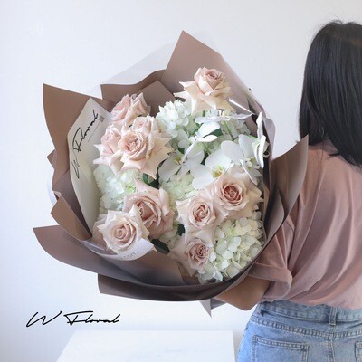 Sandy Luxe Mixed Bouquet - Hydrangea, Quicksand and Orchid