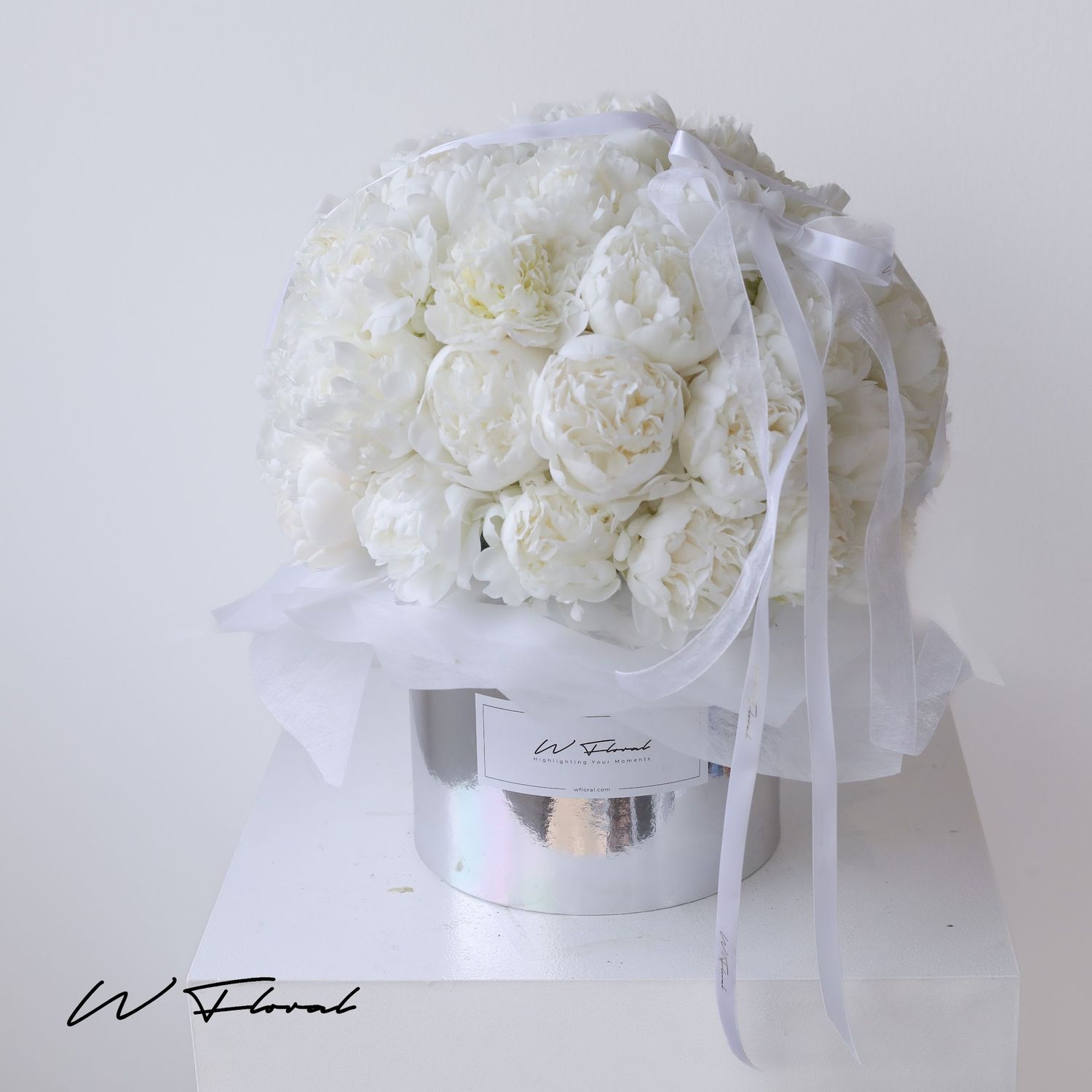 White Peony Peonies Hug Luxe