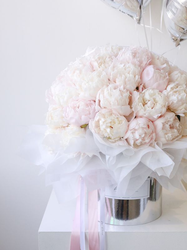 Blush Pink Peony Peonies Hug Luxe