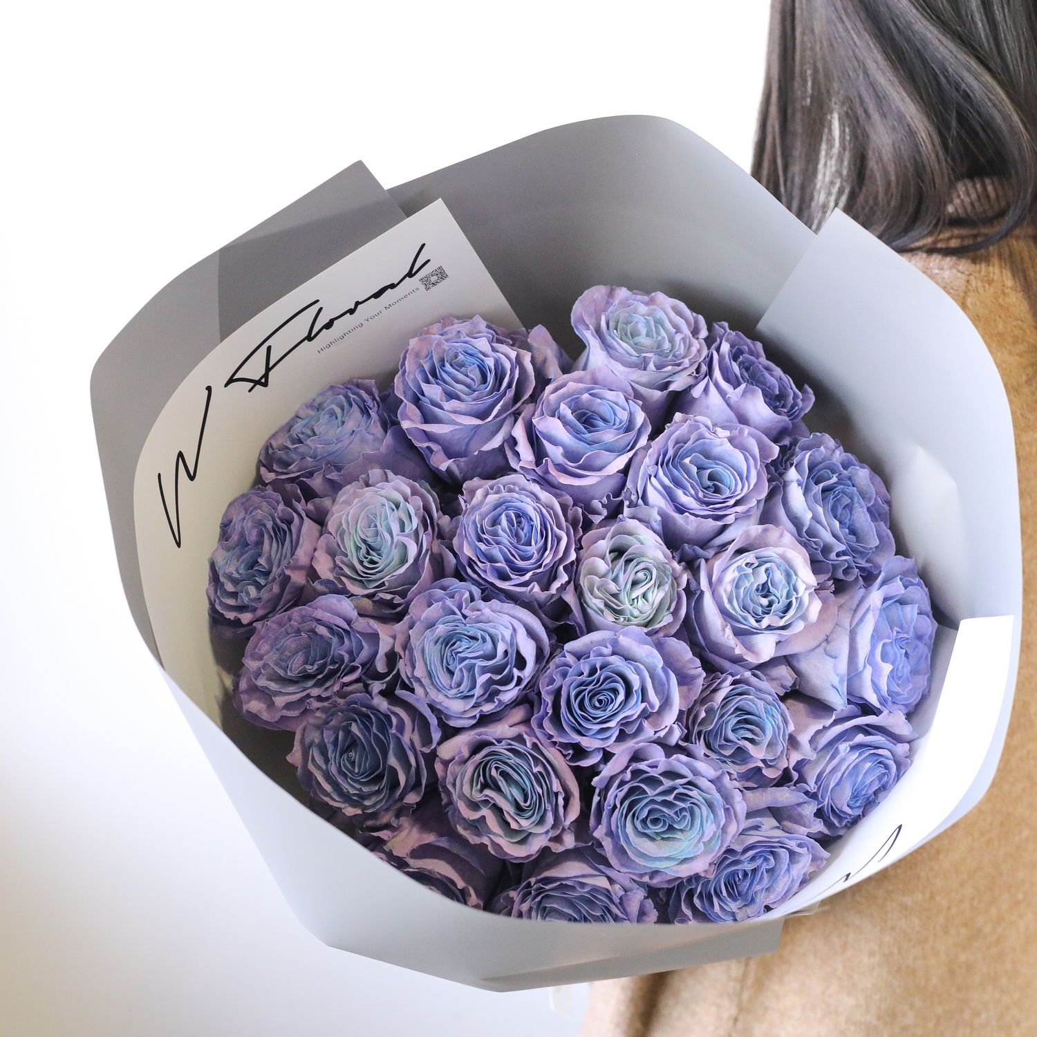 24/36 Signature Round Bouquet Blue Lavender Rose