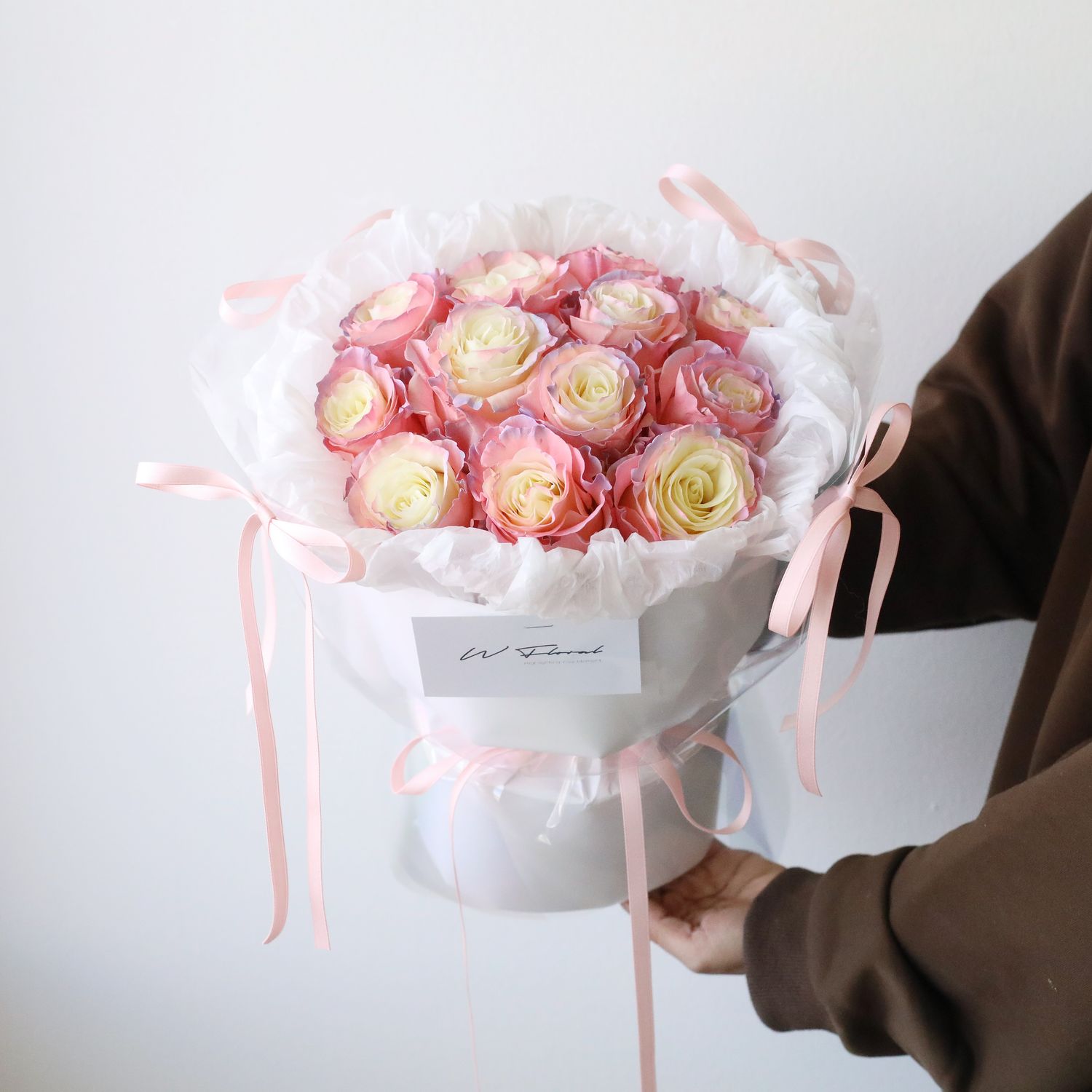 Lolita Round Bouquet -  Aurora Rose *Available On Aug 29