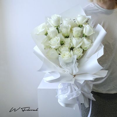 White Rose Only Bouquet