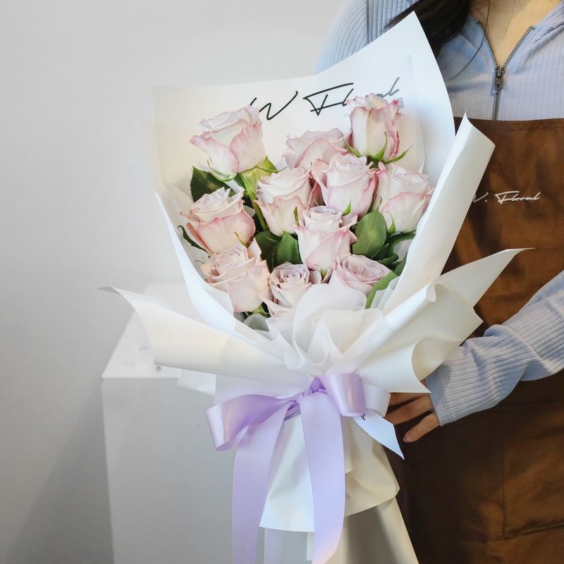 Lavender Rose Only Bouquet