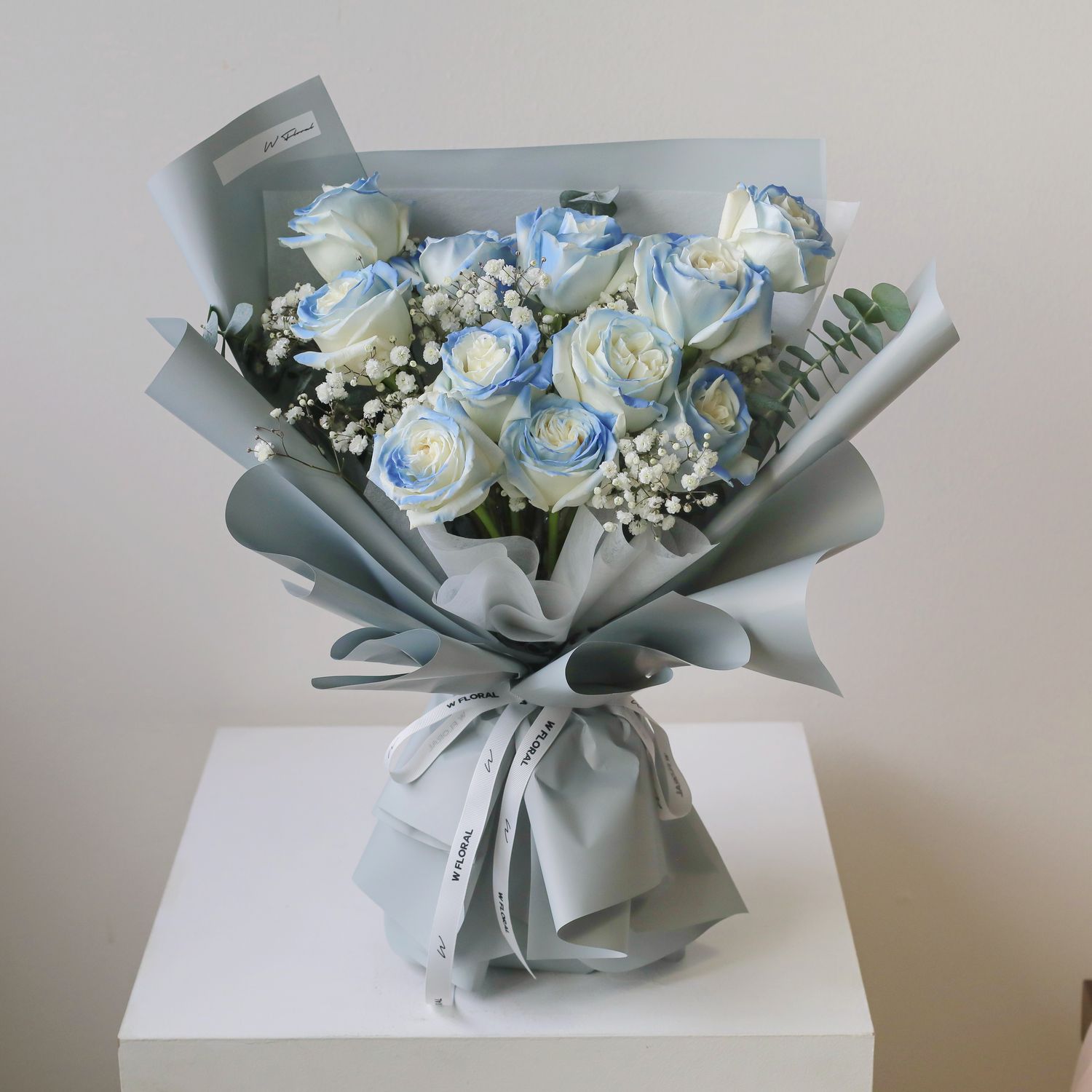 11 Icy Blue Rose Bouquet