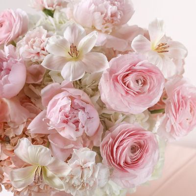 My Muse Blooming Hug - Luxe