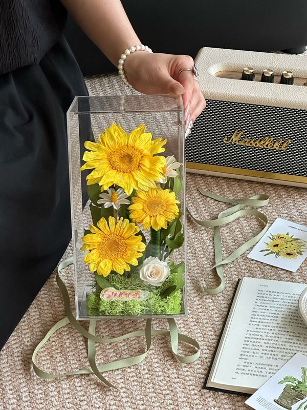 Preserved Flowers - Sunflower Everlasting Sunshine Box