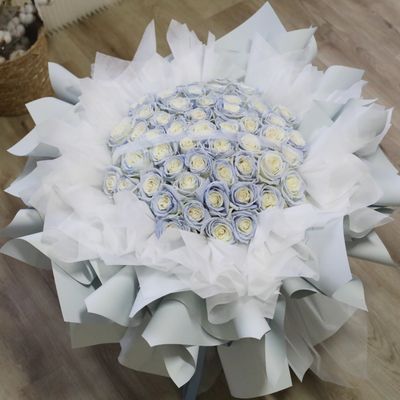 Classic Round Bouquet Icy Blue Rose