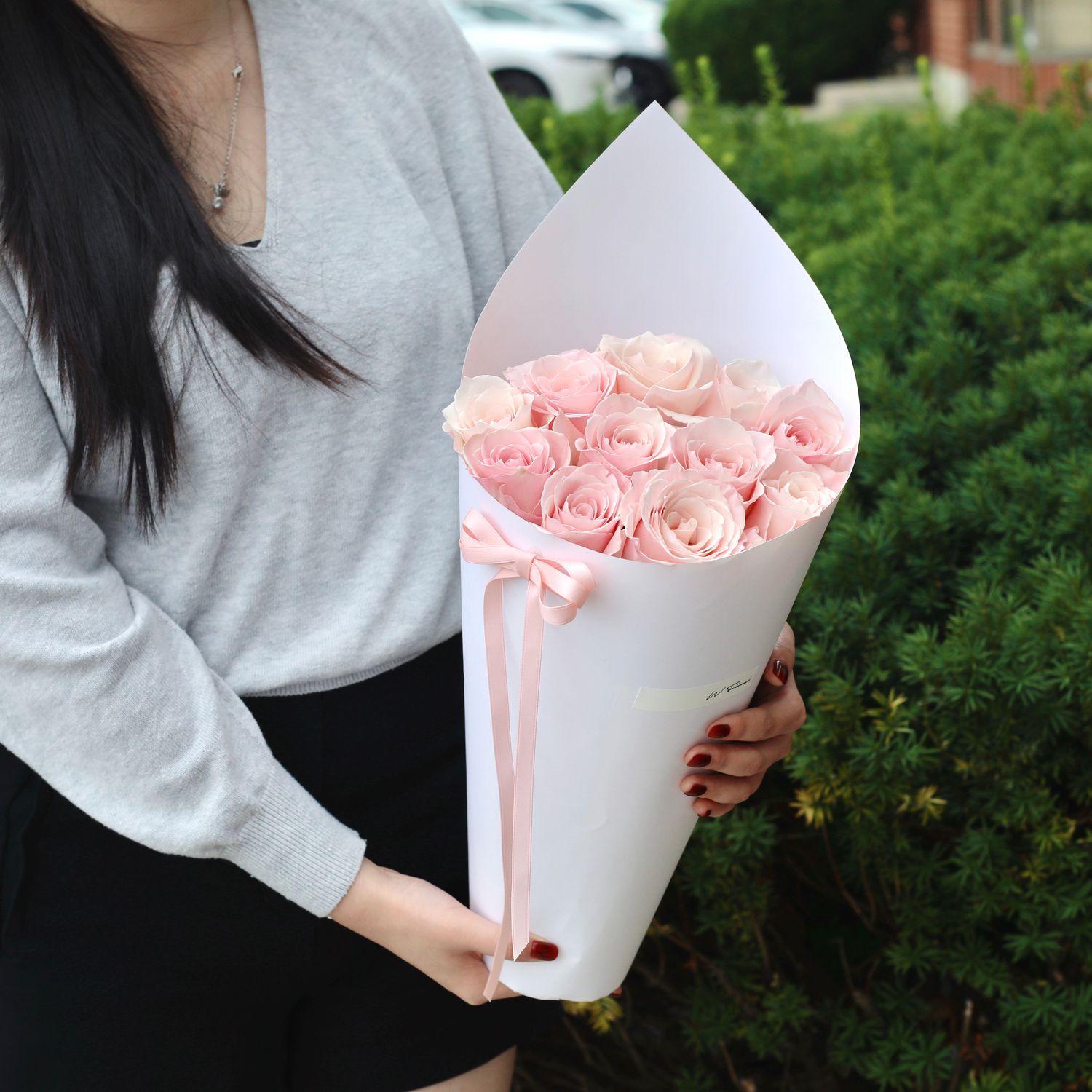 11  Pink Rose Ice Cream Cone Bouquet