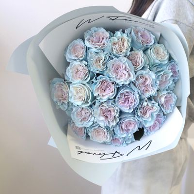 24/36 Signature Round Bouquet Blue Sand Rose
