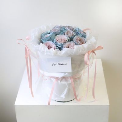 Lolita Round Bouquet -  Blue Sand