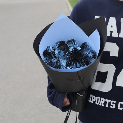 Canelé-style Round Bouquet -  Starry Night Rose