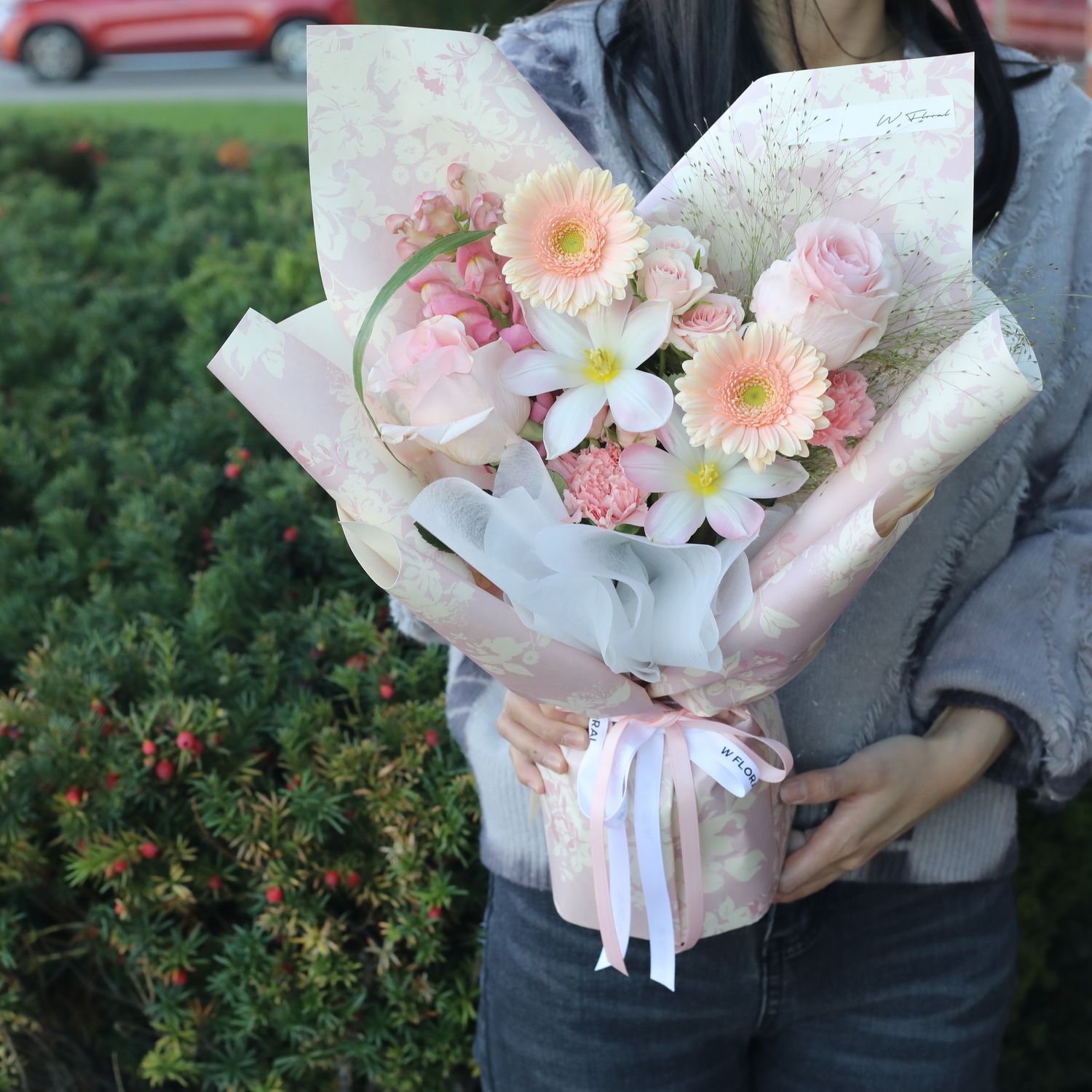 Reverie Bouquet - Sweet Pink