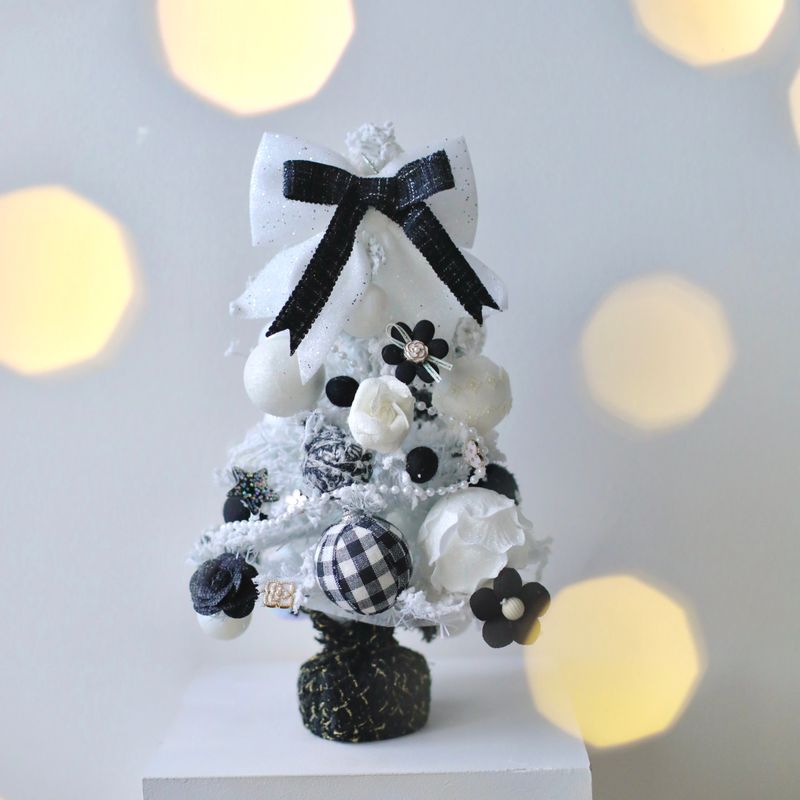 18 Inch Tweed &amp; Pearl Style Toy Tabletop Christmas Tree