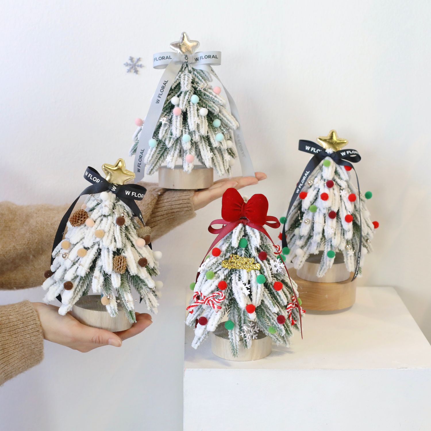 8 Inch Merry Christmas Mini Christmas Tree