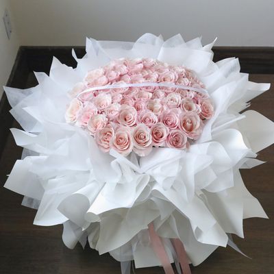 Classic Round Bouquet Pink Rose