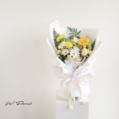 Heartfelt Condolence Yellow Bouquet