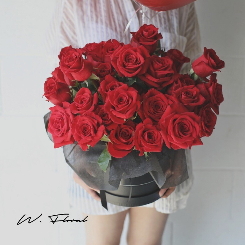 Fancy Hug Red
