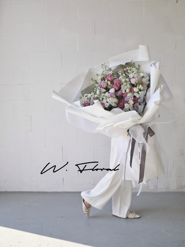 Giant luxury mixed bouquet by W Floral Studio