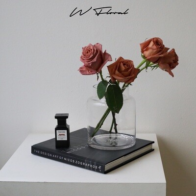 Decorative flower vase for modern home interiors
