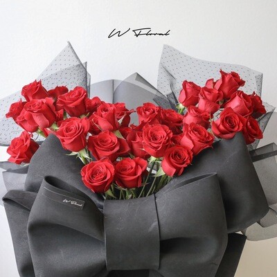 Luxury red rose bucket for anniversary and proposal gift