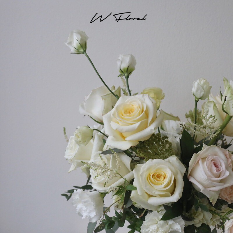 Lida Hurricane Gold Round Centrepiece