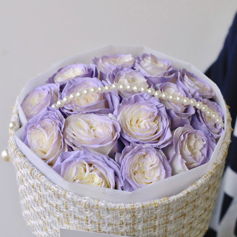 Tweed &amp; Pearl Icy Lavender Rose Round Bouquet