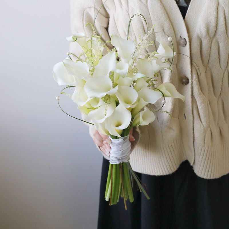 White calla lily wedding bouquet for modern bride