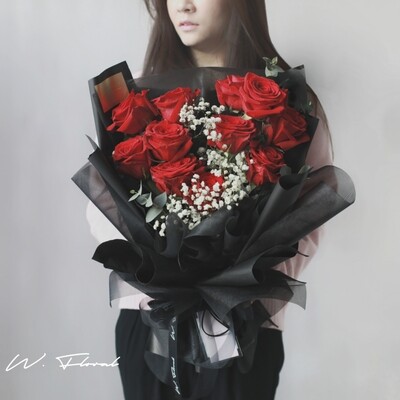 Classic red rose bouquet for Toronto flower delivery