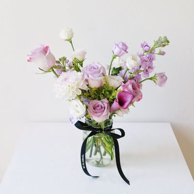 Maison jar flower arrangement workshop at W Floral Studio Richmond Hill