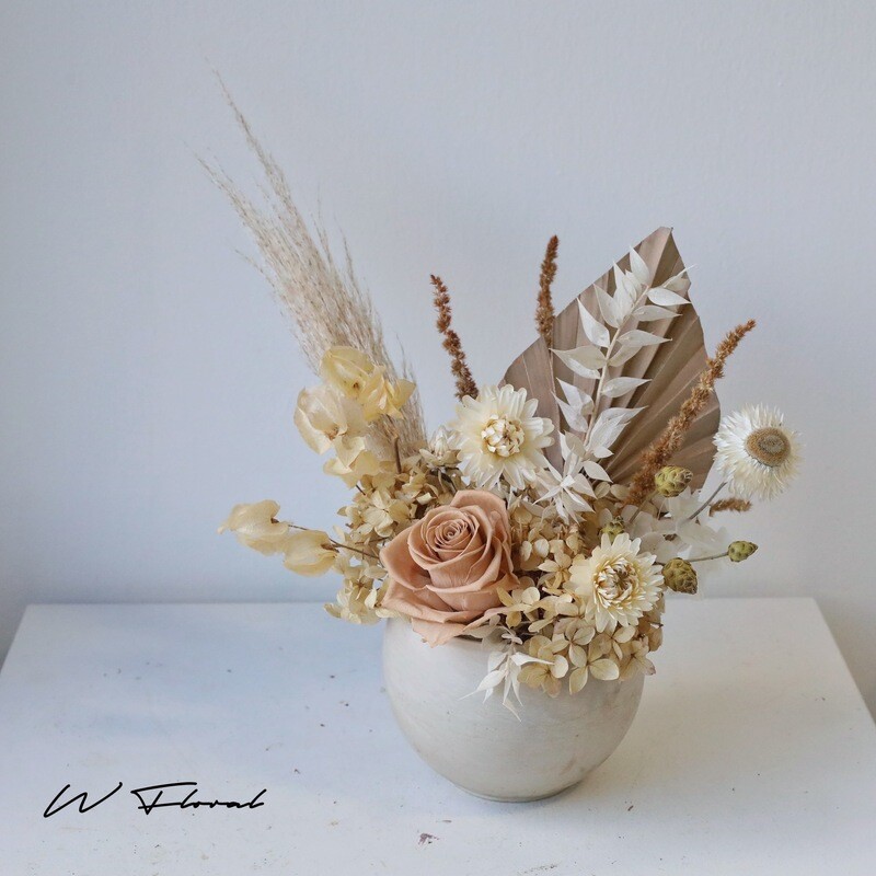 Dried flower arrangement workshop at W Floral Studio Richmond Hill