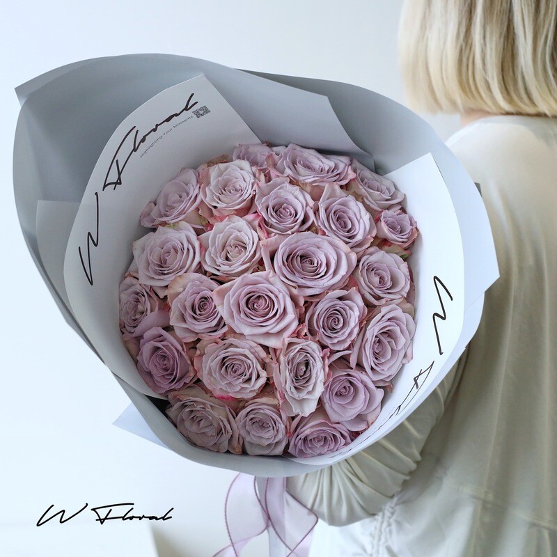 Lavender rose round bouquet by W Floral Studio