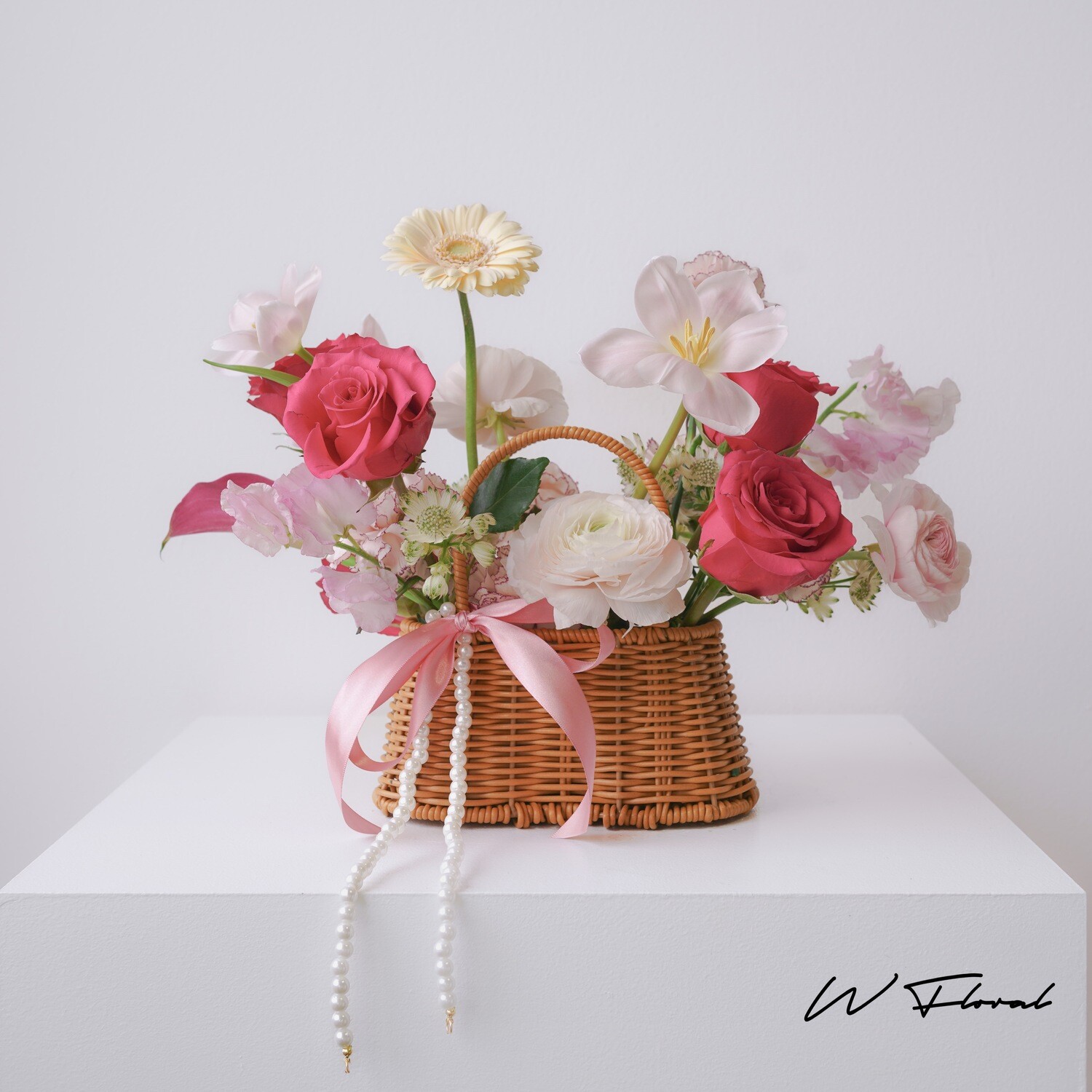 Fresh flower spring basket workshop at W Floral Studio Richmond Hill