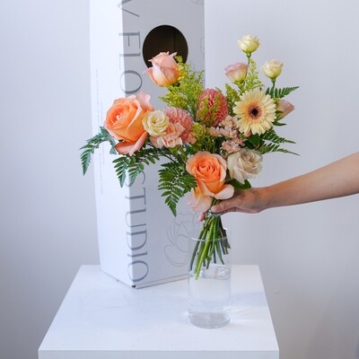 Weekly fresh flower subscription bouquet Toronto