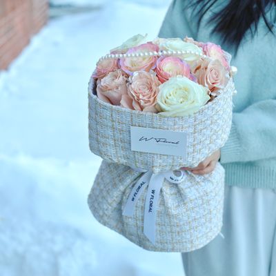 Tweed &amp; Pearl Round Rose - Pearl Pink - Valentine's Day 2026