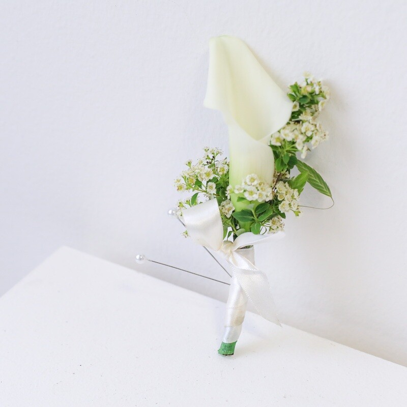 White calla lily groom boutonniere by W Floral Studio