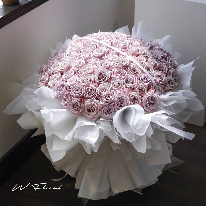 Grand lavender rose classic round bouquet with premium purple roses
