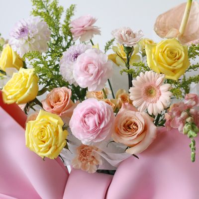 Rosette Bow Garden Flower Box