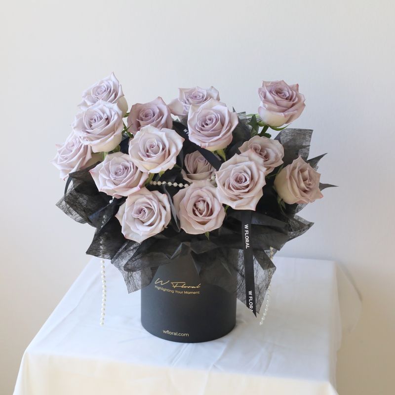 Lavender Rose Hug