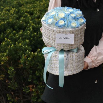 Tweed &amp; Pearl Icy Blue Rose Round Bouquet