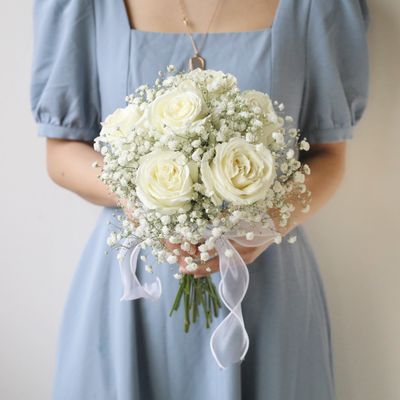 Bridesmaid Bouquet - Rose and Baby Breath Minimal Bridesmaid Bouquet