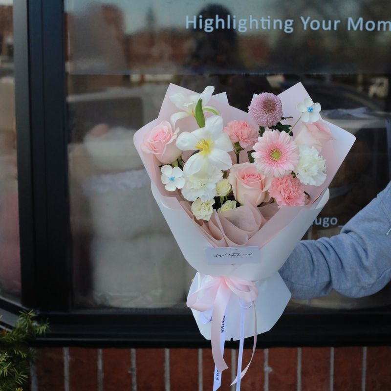 Sweet Posy Lovely Bouquet - Mother's Day 2026