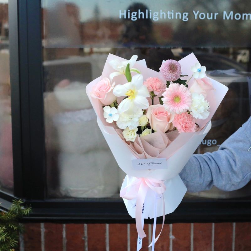 Sweet Posy Lovely Bouquet - Mother's Day 2026