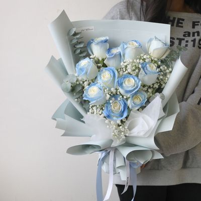11 Icy Blue Rose Bouquet