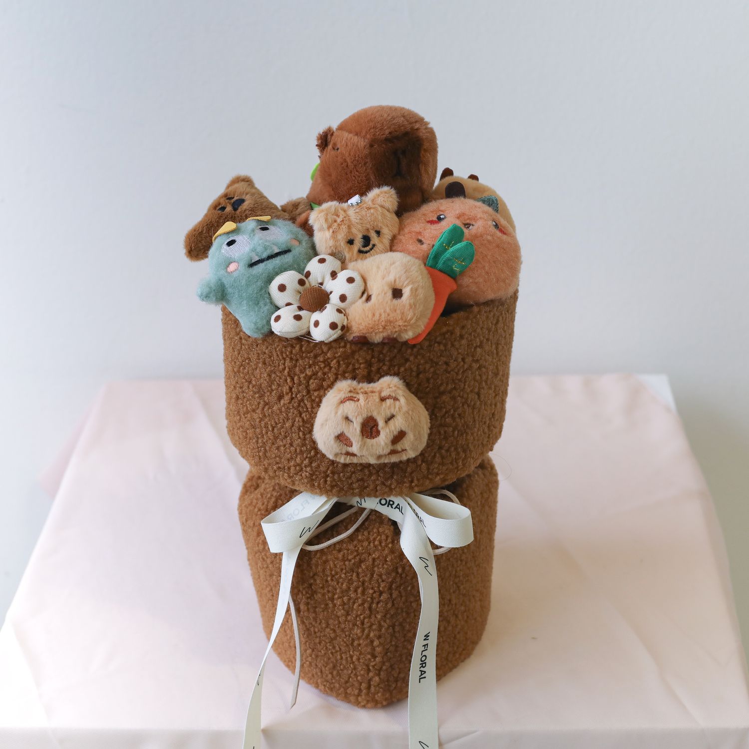 Plush Toy Bouquet –  Capybara Forest Friends - Medium