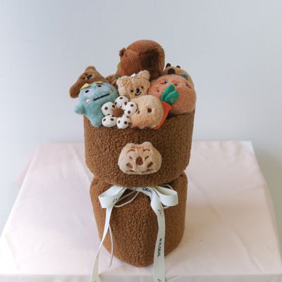 Plush Toy Bouquet – Capybara Forest Friends - Medium